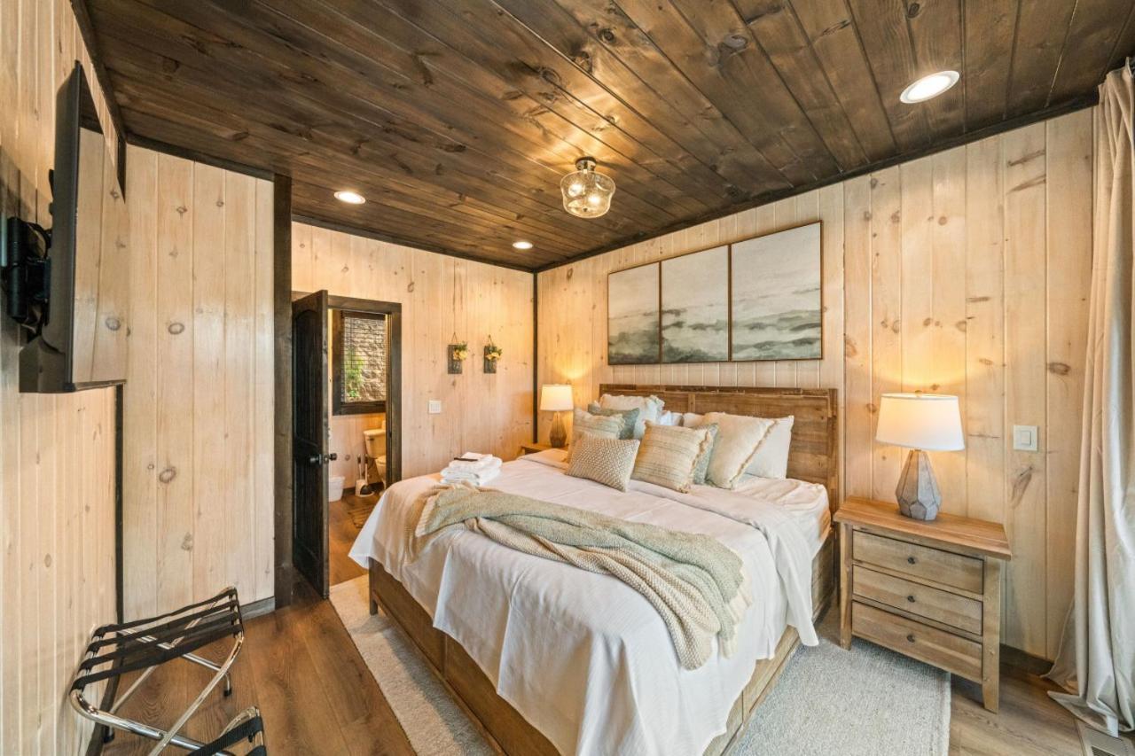 Cozy Cove Retreat W Lake View Hot Tub Firepit Dandridge Bagian luar foto