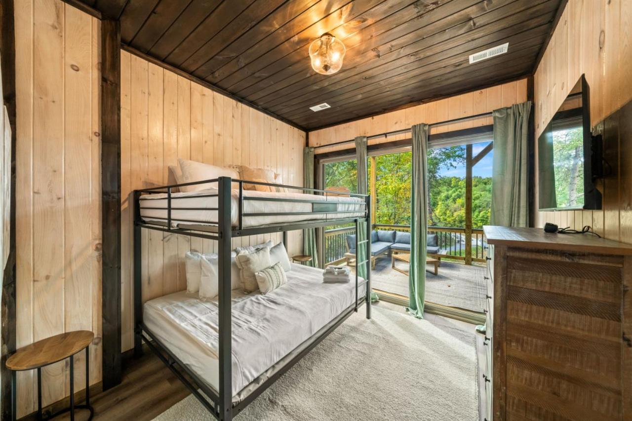 Cozy Cove Retreat W Lake View Hot Tub Firepit Dandridge Bagian luar foto