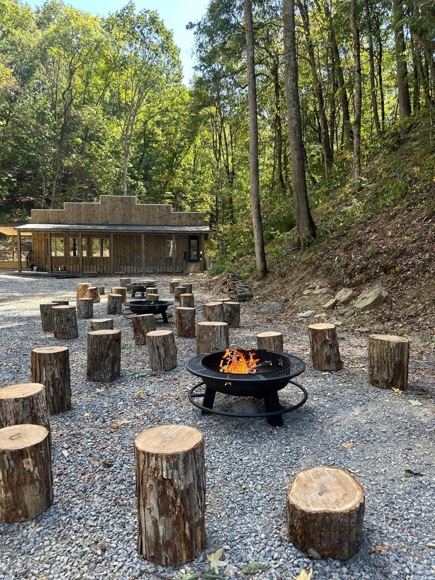 Cozy Cove Retreat W Lake View Hot Tub Firepit Dandridge Bagian luar foto